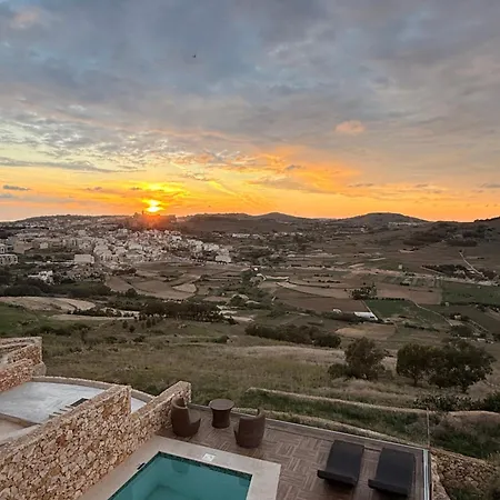 Au Soleil - House On The Valley *